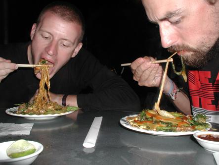 fried noodles in sihanoukville downtown